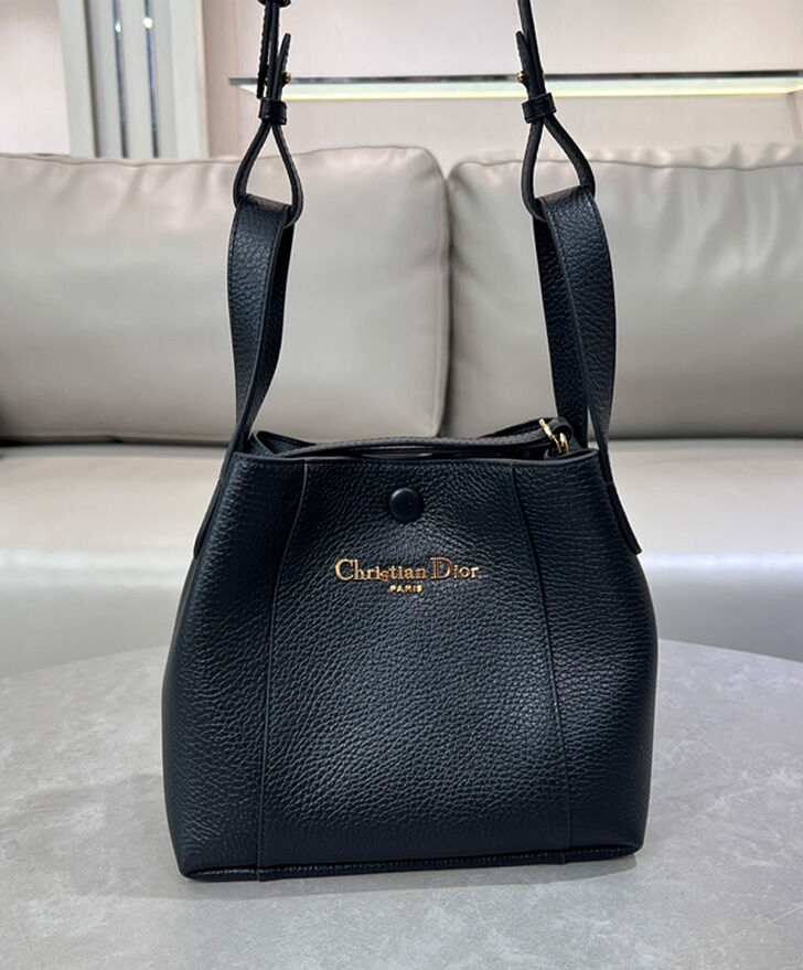 Christian Dior Medium Signature Bucket Bag M2480 Black